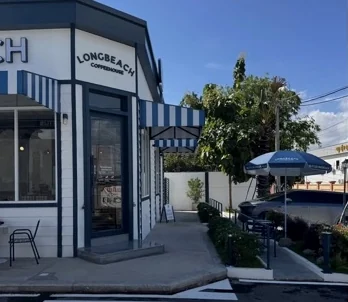 Blue and white Long Beach Coffeehouse exterior